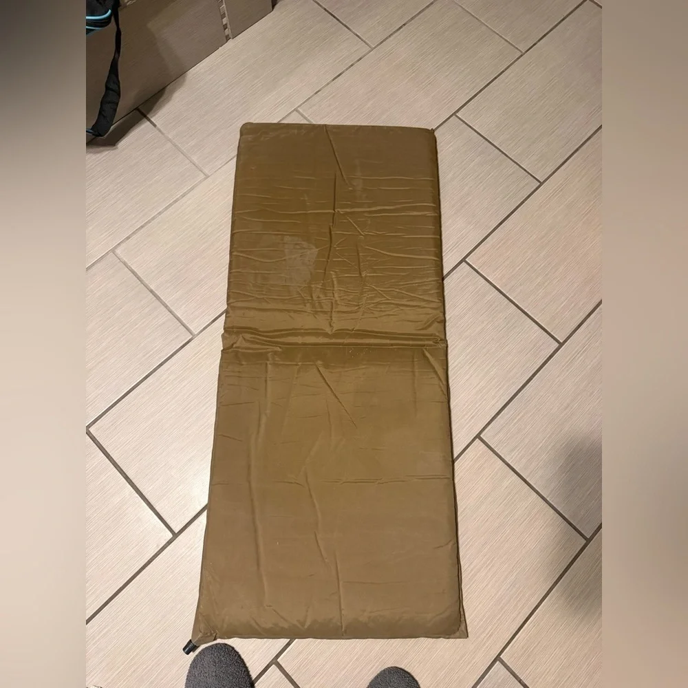 Inflatable Thermarest Mattress Pad in Olive Green - Camping gear